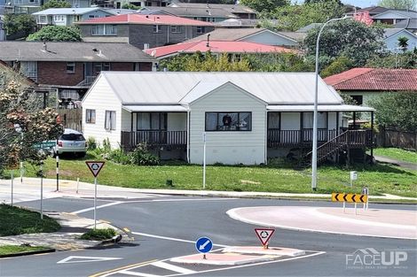 Photo of property in 2 West Harbour Drive, West Harbour, Auckland, 0618