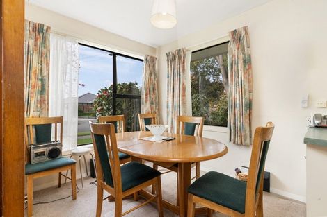 Photo of property in 33 Martbern Crescent, Bishopdale, Christchurch, 8053