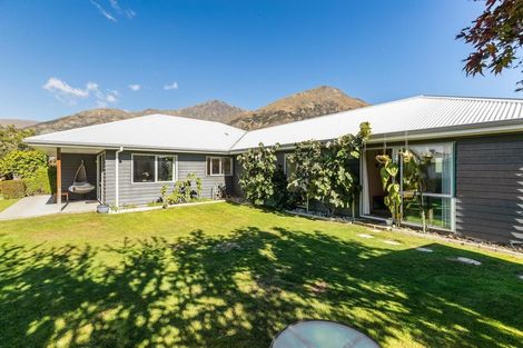 Photo of property in 7 Acheron Place, Lake Hayes, Queenstown, 9304