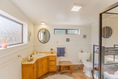 Photo of property in 36 Moana Road, Paraparaumu, 5032