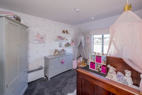 Photo of property in 46a Seddon Street, Waikanae, 5036