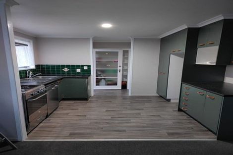 Photo of property in 20 Foyle Place, Glendene, Auckland, 0602