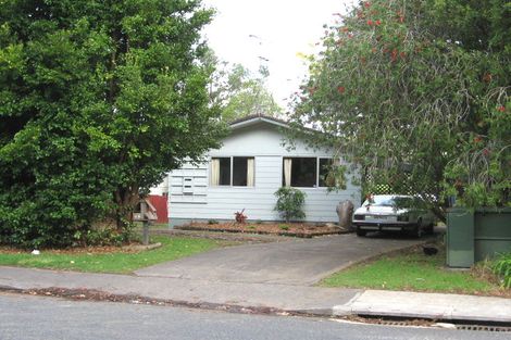 Photo of property in 97 Kemp Road, Massey, Auckland, 0614