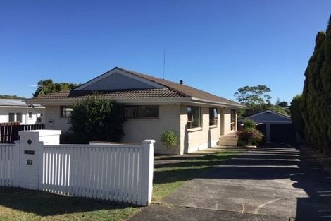 Photo of property in 16 Jade Avenue, Pakuranga Heights, Auckland, 2010