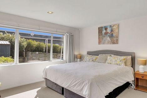 Photo of property in 36 Tongariro Drive, Aotea, Porirua, 5024