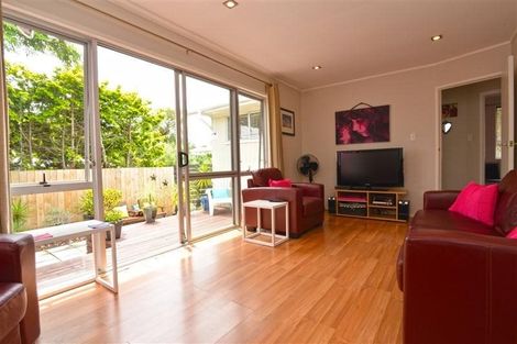 Photo of property in 5/72 Portage Road, New Lynn, Auckland, 0600