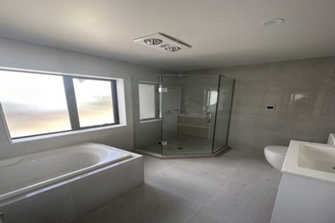 Photo of property in 29a Sheridan Drive, New Lynn, Auckland, 0600