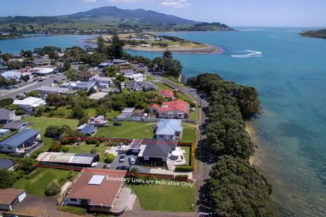 Photo of property in 21 Cliff Street, Raglan, 3225