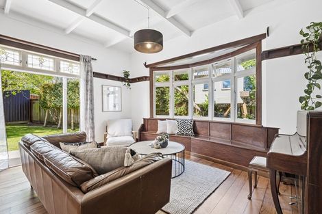 Photo of property in 1/58 Ngataringa Road, Devonport, Auckland, 0624