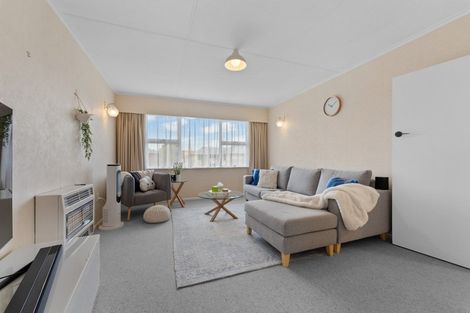 Photo of property in 5 Battersea Place, Roslyn, Palmerston North, 4414