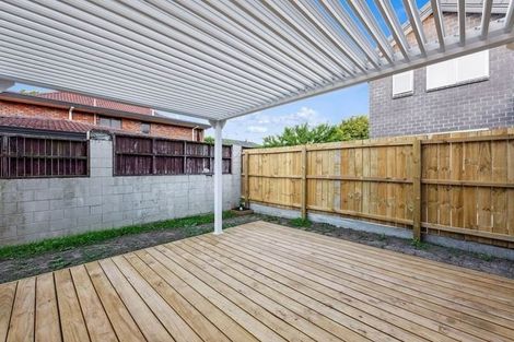 Photo of property in 4a Bosun Place, Te Atatu Peninsula, Auckland, 0610