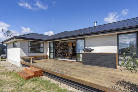 Photo of property in 14 Braeburn Crescent, Swannanoa, Kaiapoi, 7692