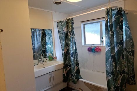 Photo of property in 1 Weymouth Grove, Wainuiomata, Lower Hutt, 5014