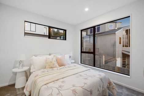 Photo of property in 33c Garadice Road, Rothesay Bay, Auckland, 0630