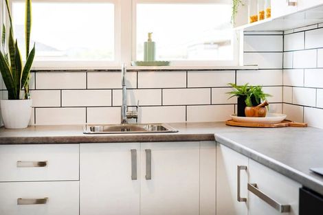 Photo of property in 2/17 Settlement Road, Papakura, 2110