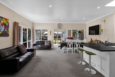 Photo of property in 4 Collins Street, Hawera, 4610