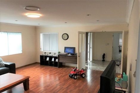 Photo of property in 68 Flanshaw Road, Te Atatu South, Auckland, 0610