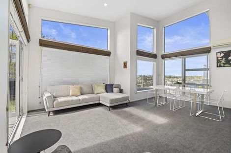 Photo of property in 60 Chesterfield Way, Orewa, 0931