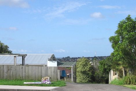 Photo of property in 41 Hobsonville Road, West Harbour, Auckland, 0618