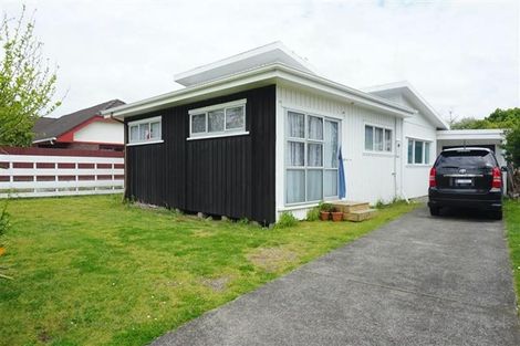 Photo of property in 71 Hattaway Avenue, Bucklands Beach, Auckland, 2012