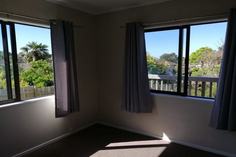 Photo of property in 7 Styca Place, Sunnyvale, Auckland, 0612