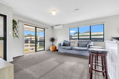 Photo of property in 8a Novelle Grove, Papamoa Beach, Papamoa, 3118