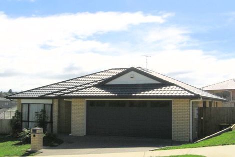 Photo of property in 12 Nimstedt Avenue, Oteha, Auckland, 0632