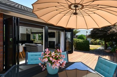 Photo of property in 83 Sandwich Road, St Andrews, Hamilton, 3200