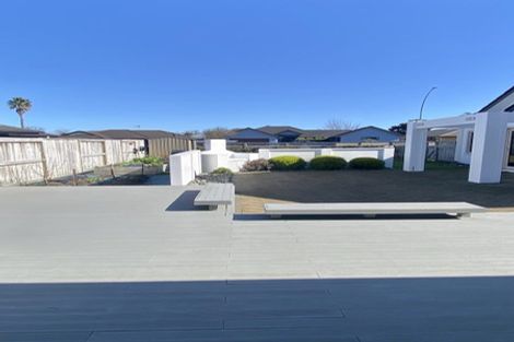 Photo of property in 2 Coleraine Drive, Rototuna, Hamilton, 3210