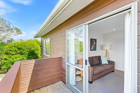 Photo of property in 1/1032 East Coast Road, Fairview Heights, Auckland, 0630