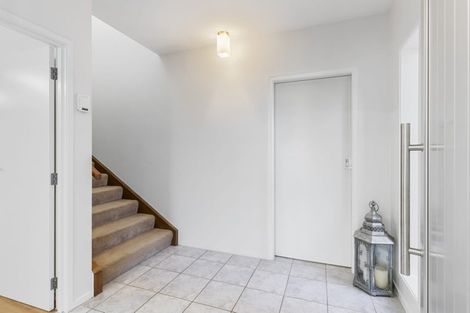 Photo of property in 18 Indus Place, Half Moon Bay, Auckland, 2012