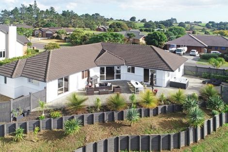 Photo of property in 107 Butcher Road, Pukekohe, 2120