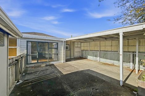 Photo of property in 21 Edgeware Road, Palmerston North, 4410