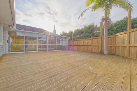 Photo of property in 1/456 Glenfield Road, Glenfield, Auckland, 0629