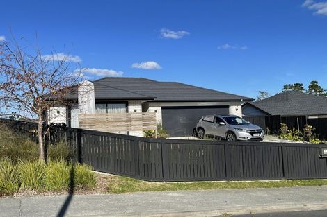 Photo of property in 1 Verdot Close, Kumeu, 0810
