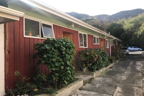 Photo of property in 3/10 Pitoitoi Road, Days Bay, Lower Hutt, 5013