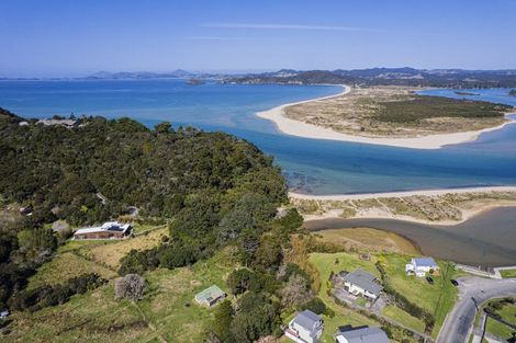 Photo of property in 36 Te Maika Road, Ngunguru, Whangarei, 0173