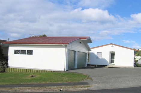 Photo of property in 109 Titiro Place, Onemana, Whangamata, 3691