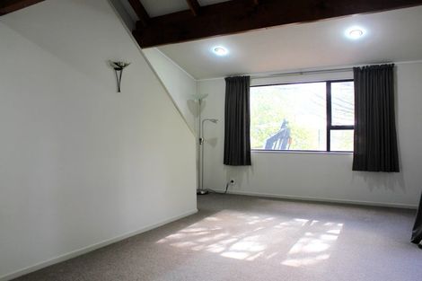 Photo of property in 17 Hutchinson Avenue, New Lynn, Auckland, 0600