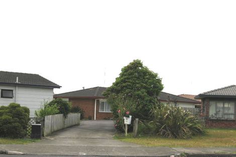 Photo of property in 1/5 Barbados Drive, Unsworth Heights, Auckland, 0632