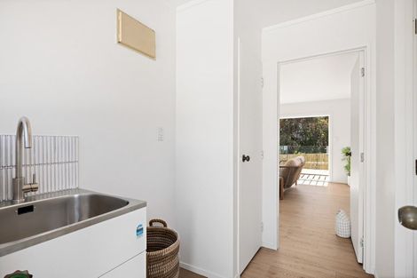 Photo of property in 5 Twilight Bay, Omaha, 0986
