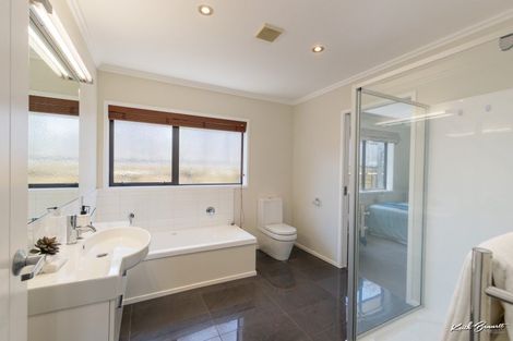 Photo of property in 43 Percy Kinsman Crescent, Riverstone Terraces, Upper Hutt, 5018
