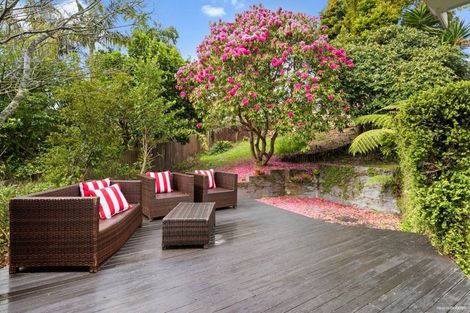 Photo of property in 18 Contessa Drive, Glenfield, Auckland, 0629