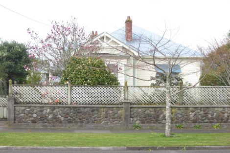 Photo of property in 10 Rawhiti Street, Vogeltown, New Plymouth, 4310