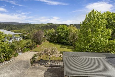 Photo of property in 92 Milton Terrace, Picton, 7220