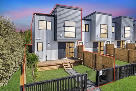Photo of property in 4/1 Benita Place, Sunnyvale, Auckland, 0612