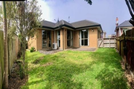 Photo of property in 10 Dorrit Lane, Howick, Auckland, 2014