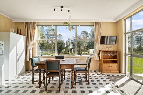 Photo of property in 66 Riverbank Road, Inch Clutha, Kaitangata, 9281