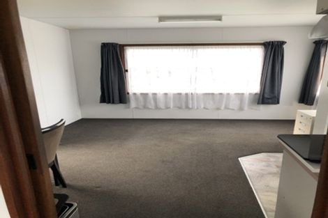 Photo of property in 15 Mack Place, Red Hill, Papakura, 2110