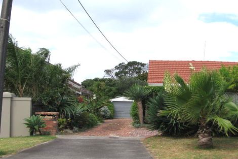 Photo of property in 2/23 Cecil Road, Milford, Auckland, 0620